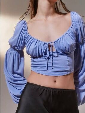 UO Elowen Puff-Sleeve blouse